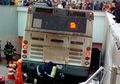 (Video) Mengerikan, Bus Ini Tiba-tiba ‘Nyelonong’ ke Tangga Stasiun Bawah Tanah