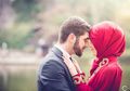 Agar Hubungan Suami-Istri Tetap Romantis di Bulan Puasa