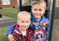 Betapa Mengharukannya Sang 'Superhero' Cilik Ini, Ia Berkorban untuk Adiknya yang Sakit Keras