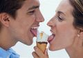 Kenakan Pakaian Pria, 1 dari 5 Hal yang Dilakukan Wanita dan Dianggap Seksi oleh Pria