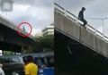 Ingin Pulang Kampung Tapi Tak Punya Uang, Seorang Pria Nekat Terjun Bebas dari Jembatan, Begini Keadaannya