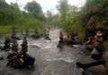 Lama Jadi Misteri, Identitas Pembuat Puluhan Batu Bertumpuk di Sukabumi Akhirnya Terungkap