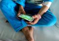 Sadis, Seorang Ayah Potong Tangan Putranya yang Suka Nonton Film Biru dari Ponsel