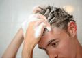 Bukan Membuat Rambut Kuat dan Bersih, 4 Hal Inilah yang Justru Terjadi Jika Anda Terlalu Sering Keramas!