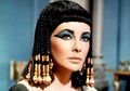 Di Balik Riasan Mata Cleopatra yang Mempesona, Ternyata Ada Fungsi 'Ajaib' yang Jarang Diketahui Orang