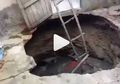 (Video) Muncul Lubang Hisap Misterius di Dalam Rumah Warga, Seorang PRT Terhisap ke Dalam Lubang yang Dalam!