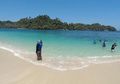 Keindahan Pantai Tiga Warna di Selatan Malang