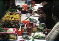 Ibu Imas, Menyajikan Masakan Tradisional Sunda Siang-Malam