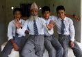 Bahagianya Durga Kami saat Masuk Sekolah Menengah Lagi Meski Sudah Berusia 68 Tahun