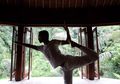 Mengapa Yoga Bisa Membantu Mengatasi Stres?