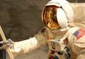 Kisah Buang Hajat Sang Astronaut