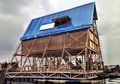 Di Nigeria Ada Sekolah Mengambang