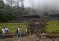 Pesona Magis Cetho, Candi Berselimut Kabut