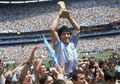 Kisah Diego Maradona yang Pernah Merengek Minta Mobil Ferrari Hitam