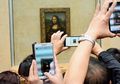 Bertamu di Beranda Mona Lisa