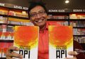 Jakob Oetama: Menjaga Api Jauh dari Kesan Menggurui