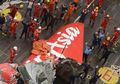 Ekor AirAsia QZ8501 Ditemukan, Namun Tidak Dengan Kotak Hitam