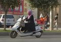 Parlemen Xinjiang Resmi Larang Warga Kenakan Burka di Ruang Publik