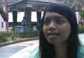 Putri Buruh Tani Ini Berhasil Menjadi Lulusan Terbaik UNS