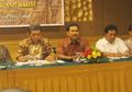 Buku Menunggang Badai Beredar