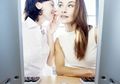 Penyebab Perempuan Sukses Lebih Rentan Gosip di Kantor, Wajib Tahu!