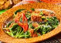 Segar Pedasnya Pelecing Kangkung Pas untuk Akhir Pekan