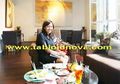 Cengkeh Resto, Makan Sambil Membaca