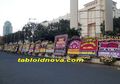 Parade Papan Bunga di Resepsi Arumi Bachsin dan Emil Dardak
