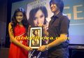Kevin Aprilio Kenalkan Helen Yosita Gunawan