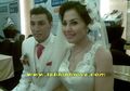 Suami Deg-degan, Emma Waroka Bahagia