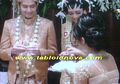 Putri Aldy Menahan Tangis di Pernikahan Ayahnya