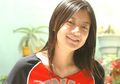 Leony Rayakan Natal Dengan Sederhana