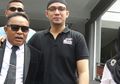 Dijemput Keluarga, Sandy Tumiwa Bebas Bersyarat