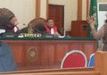 Saksi Kasus Engeline Melihat Margriet Bawa Parang