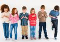 3 Ciri Utama Anak Kecanduan Main Gadget