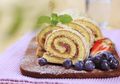 Tips Mudah Menggulung Roll Cake Agar Tidak Pecah dan Berantakan
