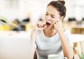 Dari Menguap hingga Perlakuan Tidak Sopan, Ini 5 Perilaku yang Bisa Menular Lebih Cepat dari Virus Flu