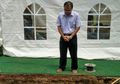 Makam Gabriella Sheryl Dibongkar, Sang Ayah Menangis