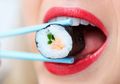 Tips Menyantap Sushi yang Tak Bikin Badan Gemuk
