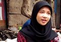 Inilah Firna Larasanti, Putri Pemulung Sampah Raih Gelar Sarjana dengan Predikat "Cum Laude"