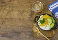 Pagi Ini Sarapan dengan Salad Pisang Jeruk, Yuk!