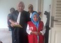 Diadili karena "Curhat" di Facebook, Massa Gelar Unjuk Rasa Minta Yusniar Dibebaskan