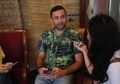 Unggah Foto Menangis, Teuku Zacky Jadi Korban Penipuan via Telepon Rumah soal Anaknya