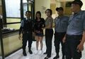 Artis Novi Amelia Mengamuk di Pinggir Jalan, Polisi: Diduga Dia Ini Stres