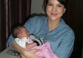 Alice Norin Menangis, Suami Bengong Lihat Sang Anak