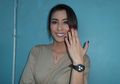 Pamer Cincin Berlian, Tyas Mirasih: Ini Asli Dong!