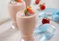 Jamu Tetamu dengan Coffee Strawberry Shake