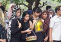 Tangis Anak Yana Zein Pecah Usai Sampaikan Kalimat Ini