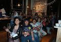 Unik! Ngabuburit Sambil Belajar Ukulele, Ini Keseruannya