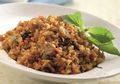 Butuh Asupan Buat Sarapan Pagi? Yuk, Bikin Sepiring Nasi Goreng Kemangi yang Sedap Ini!